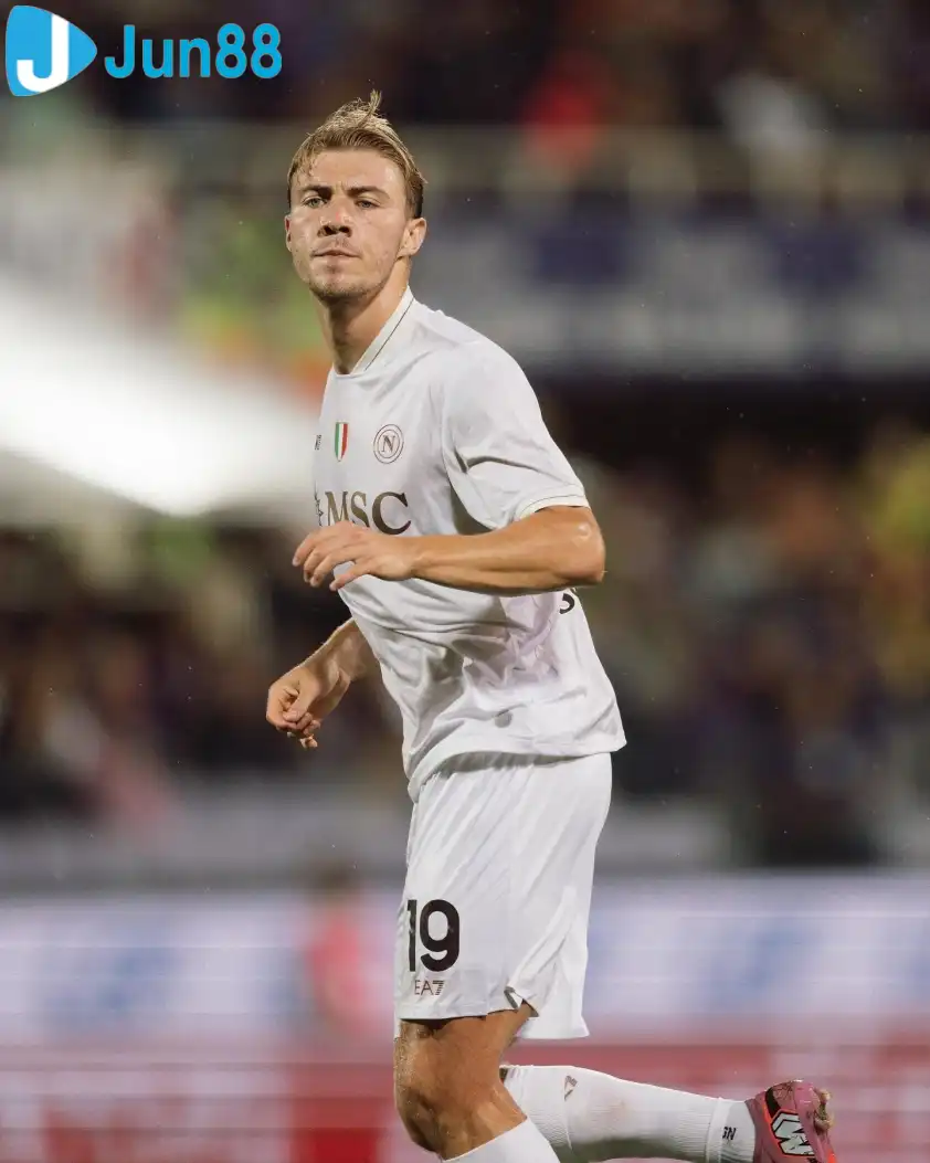 Hojlund đã có màn ra mắt hoàn hảo trong màu áo CLB Napoli (Ảnh: SSC Napoli).