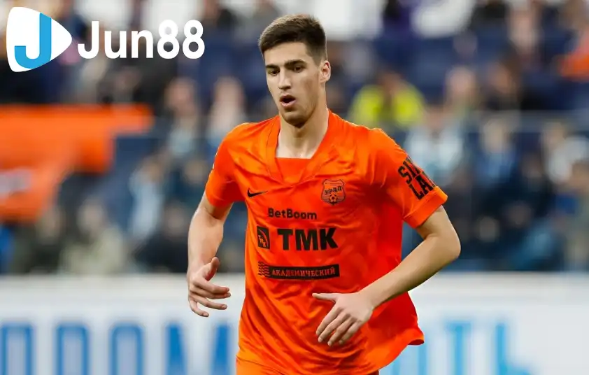 Ural được đánh giá cao hơn hoàn toàn so với Dinskoy Rayon Ural được đánh giá cao hơn hoàn toàn so với Dinskoy Rayon