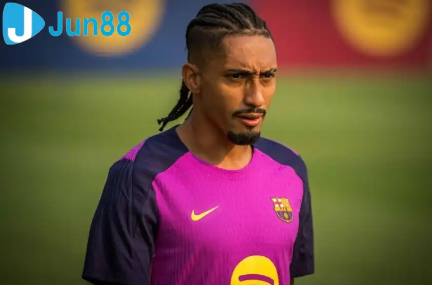 Hansi Flick thở phào khi Ancelotti giúp giữ chân Raphinha ở lại câu lạc bộ Hansi Flick thở phào khi Ancelotti giúp giữ chân Raphinha ở lại câu lạc bộ