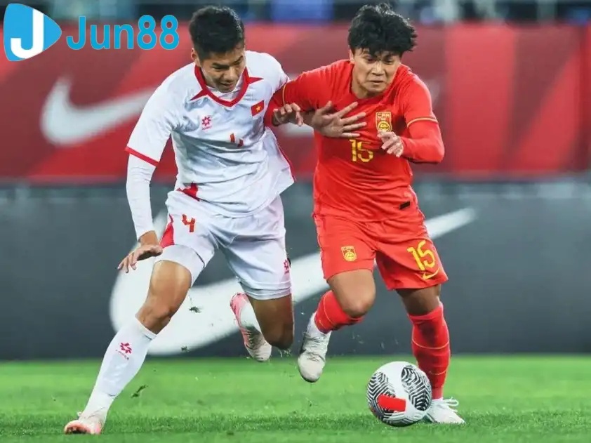 U22 Trung Quốc đã rất cố gắng nhưng vẫn không thể có điểm trước U22 Việt Nam (Ảnh: BTC)