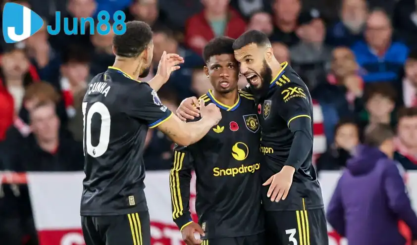 Man Utd vất vả có được một điểm trước Nottingham Forest Man Utd vất vả có được một điểm trước Nottingham Forest